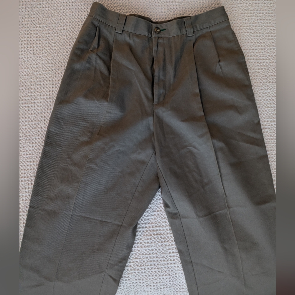 Vintage Tommy Hillfiger men’s pants size 34x30 (shrunken)